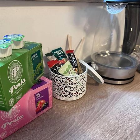 Cozy 1 Bedroom Apartment! ブカレスト エクステリア 写真