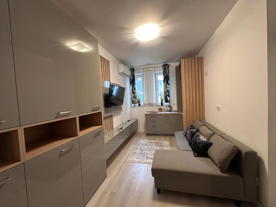 Cozy 1 Bedroom Apartment! ブカレスト エクステリア 写真